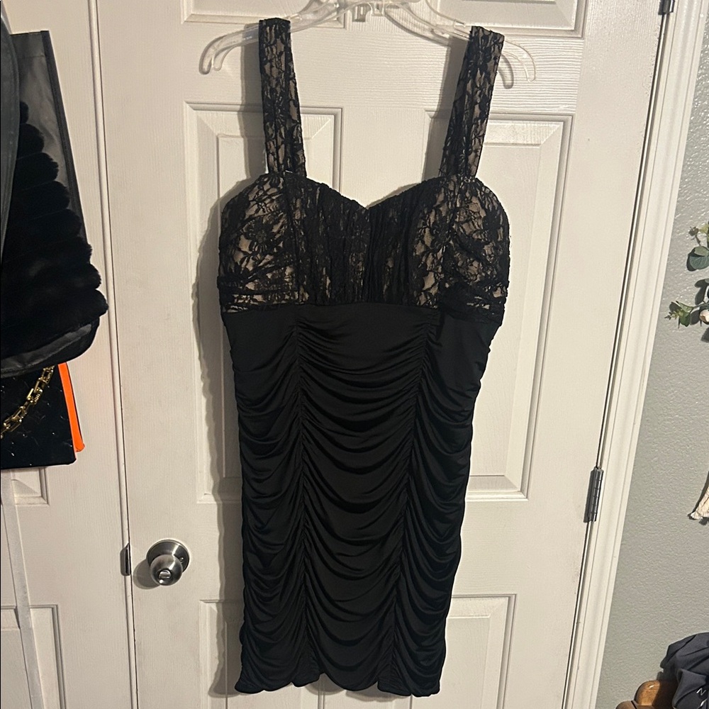 Black Lace Ruched Bodycon Dress